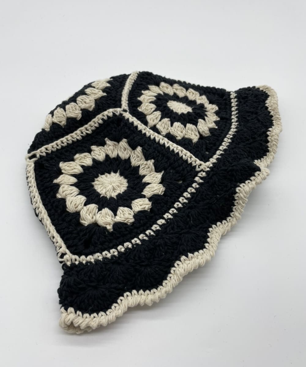 Black & Cream Crochet Bucket Hat – Harlow & Lloyd display picture 3