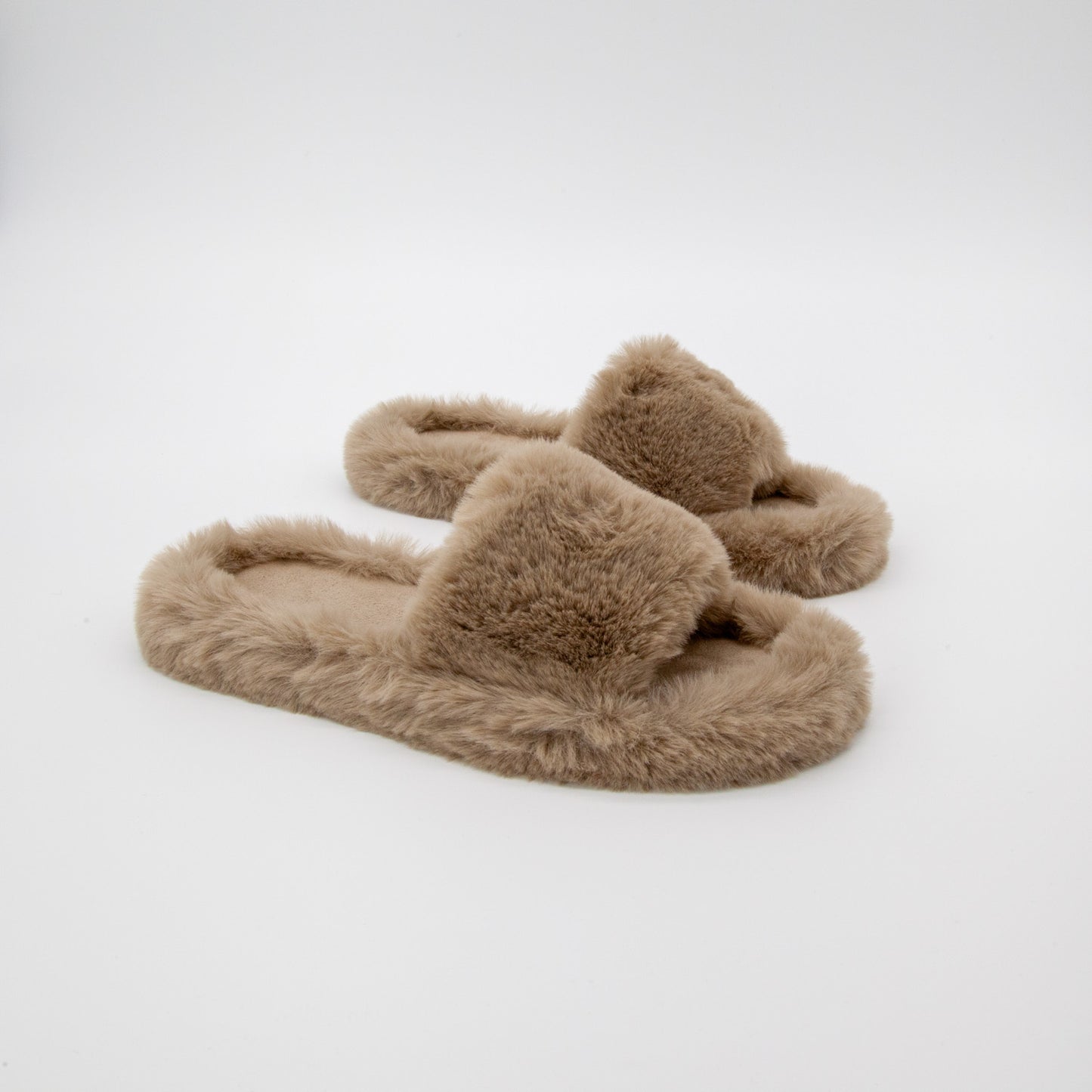 Load image into Gallery viewer, Fluffy Slippers in Khaki
