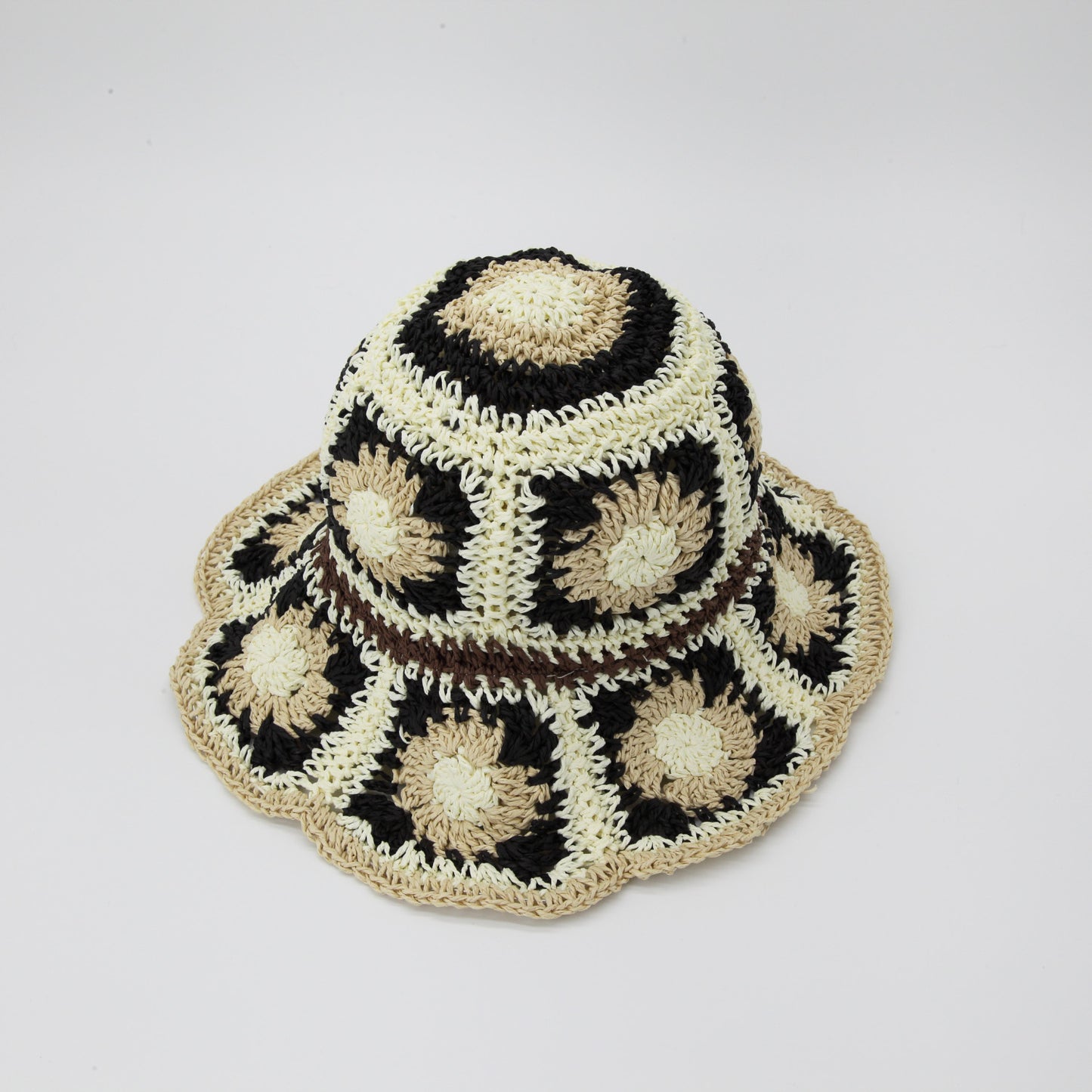 Straw Crochet Bucket Hat in Floral Black Beige & Cream