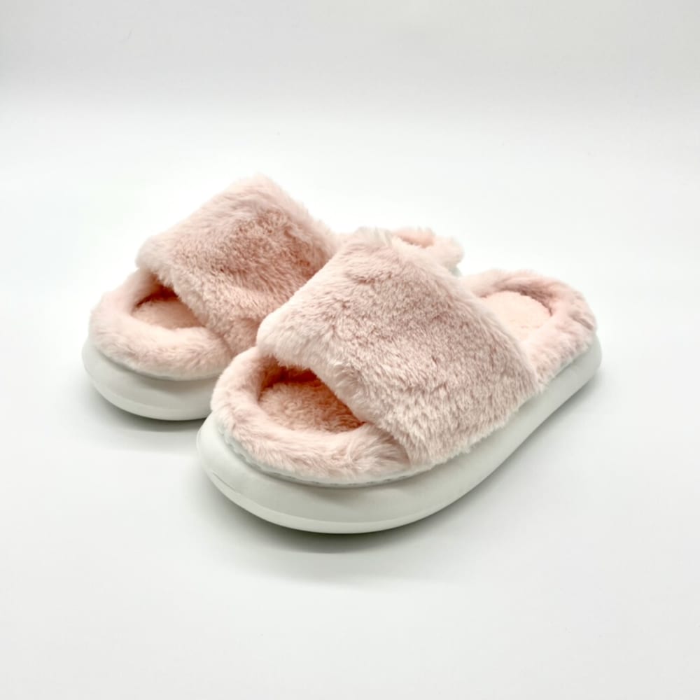 Chunky Slippers in Pink