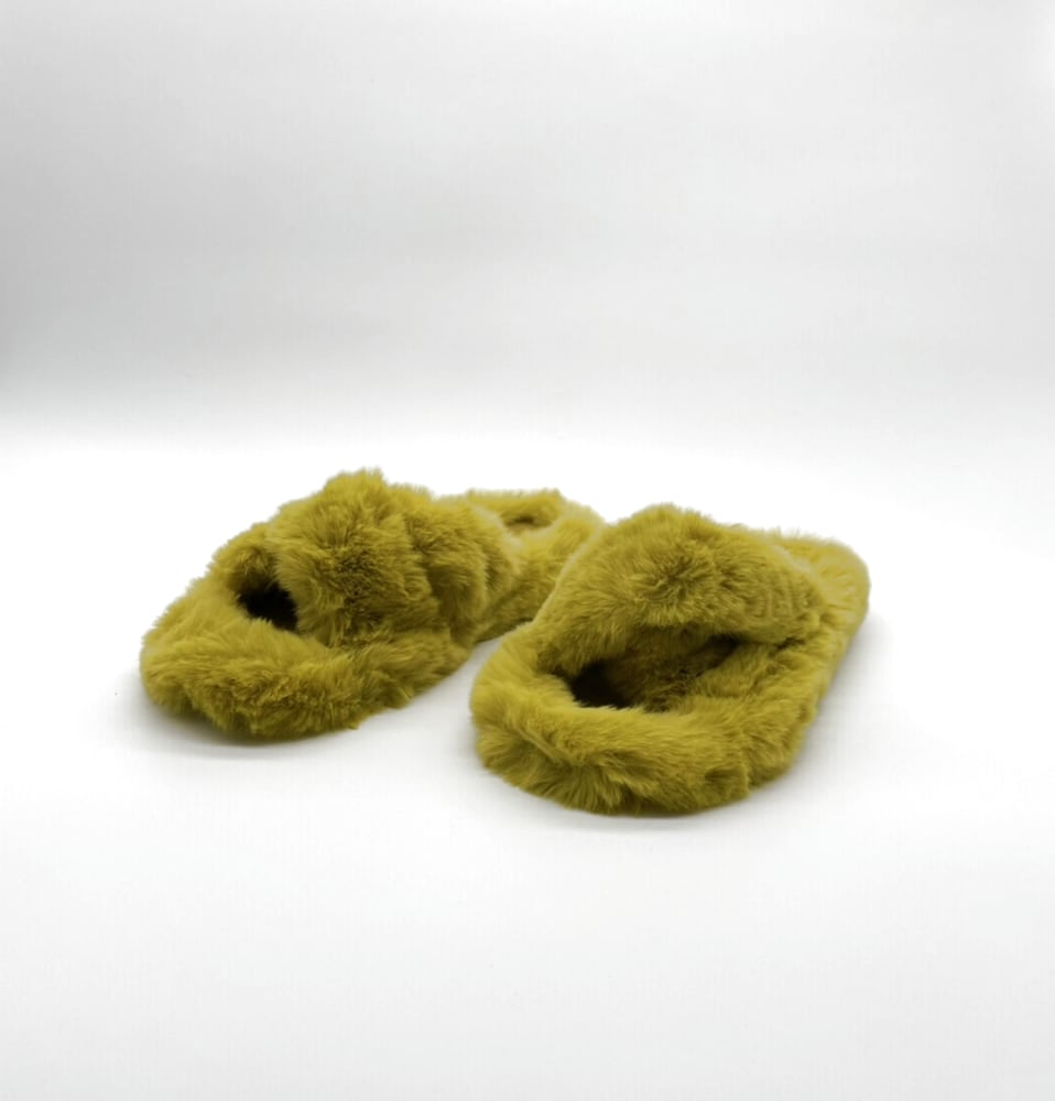 Crossover Fluffy Slippers in Chartreuse