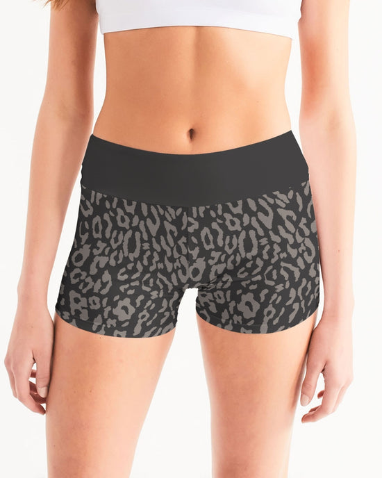 Leopard Pattern Women's Mid-Rise Yoga Shorts in Coal